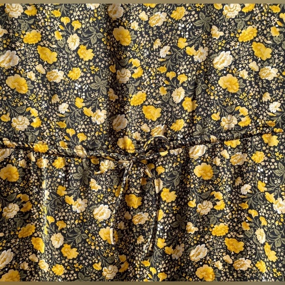 Mango Floral Silky Long Sleeve Dress - Yellow and Black Size Medium NWT - Picture 8 of 14